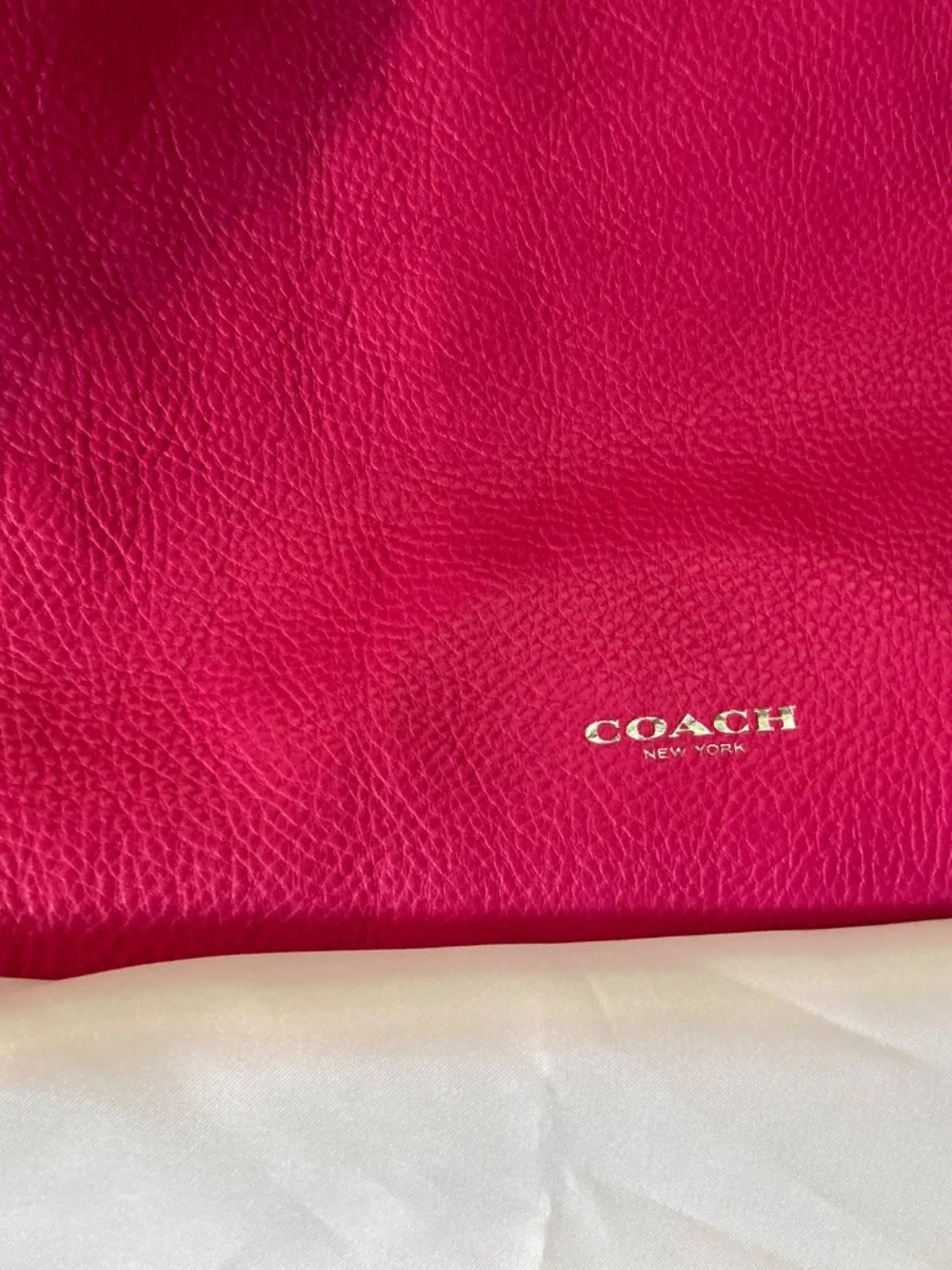 Coach Bleeker Daily shoulder bag Vibrant Fuchsia pink pebble shoulder bag